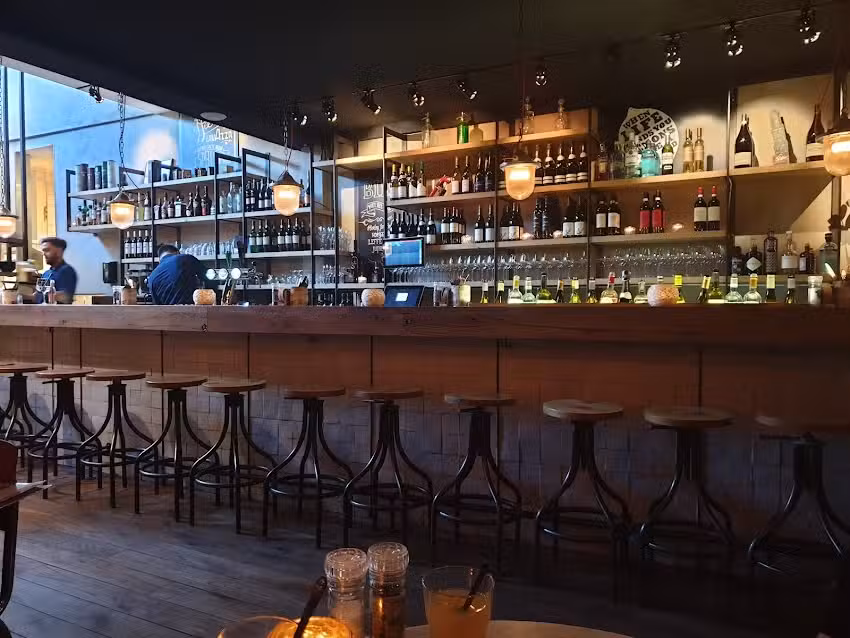 Restaurant Vintage Tapasbar & Wijn in Utrecht centrum