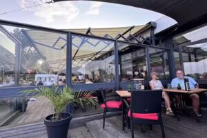 Sant&eacute; au Port