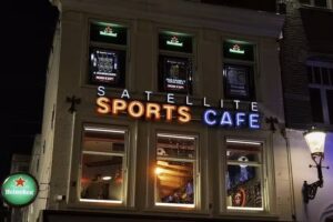 Satellite Sportscaf&eacute; | Sportsbar Leidseplein