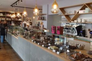 Smores Patisserie & Chocolaterie