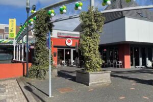 Snackbar/cafetaria Henry’s WINKELCENTRUM HASSELO (naast de Jumbo)