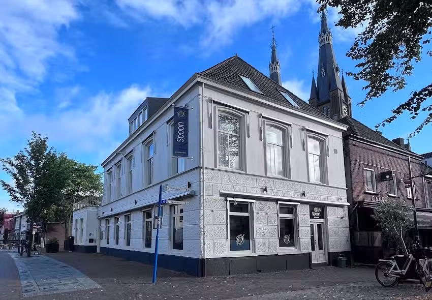 Spoon restaurant
