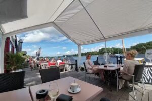 Strandcaf&eacute; De Meiden