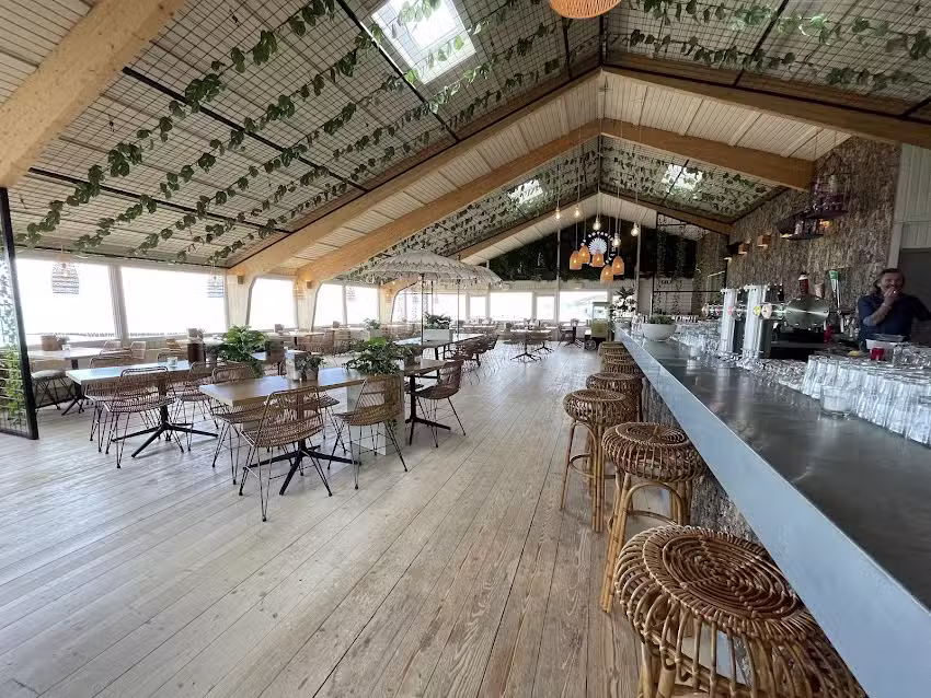 Strandpaviljoen De Botanist aan Zee
