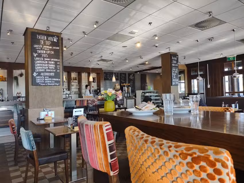 Sunflower lunchcaf&eacute;