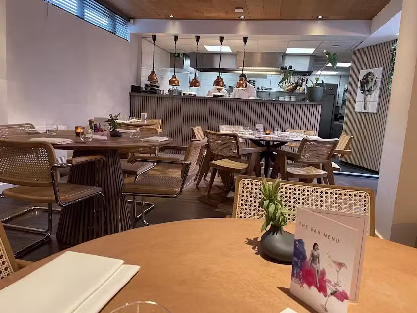 Suzie&rsquo;s & Van Aken