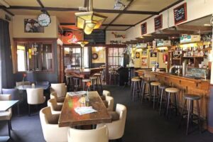 Tapperij/eethuis &rsquo;t Hof Van Colmschate