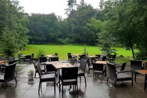 Terras Restaurant Poolshoogte