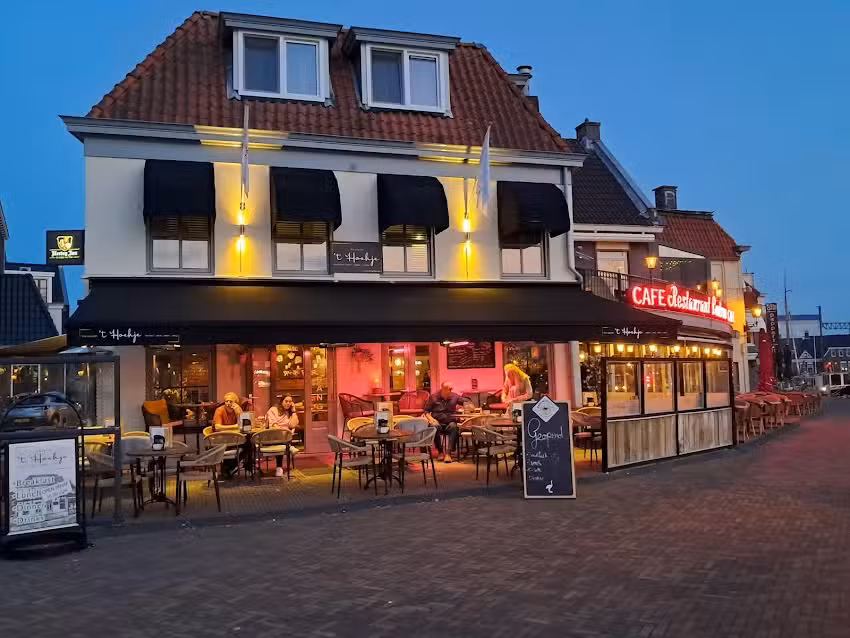 The Launch &rsquo;t Hoekje