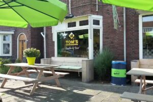 Tom&rsquo;s Cafetaria