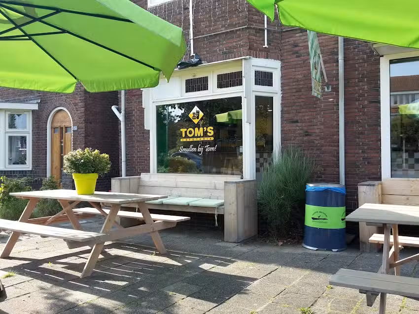 Tom&rsquo;s Cafetaria