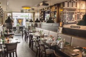 Ton&rsquo;s Muziek-Eetcaf&eacute; Restaurant Rijswijk