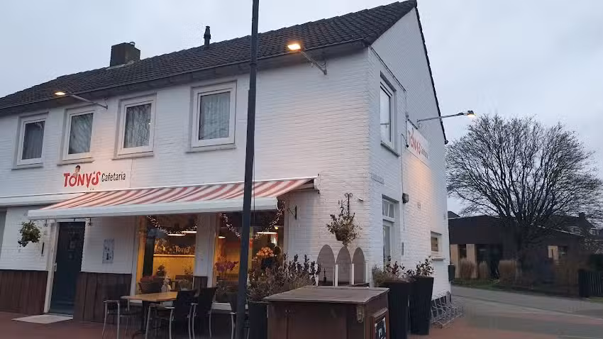 Tony&rsquo;s Cafetaria