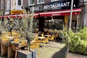 Triana Tapasbar & Restaurant