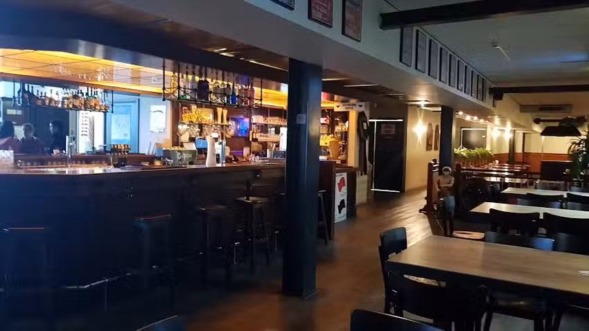 Van der Ende Racing Inn