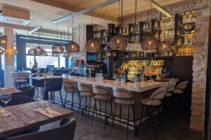Wine & Seafoodbar Areia by Vigo