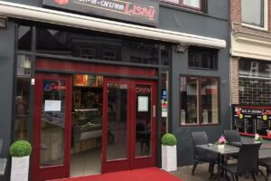 Wok-in-cafetaria Lisau