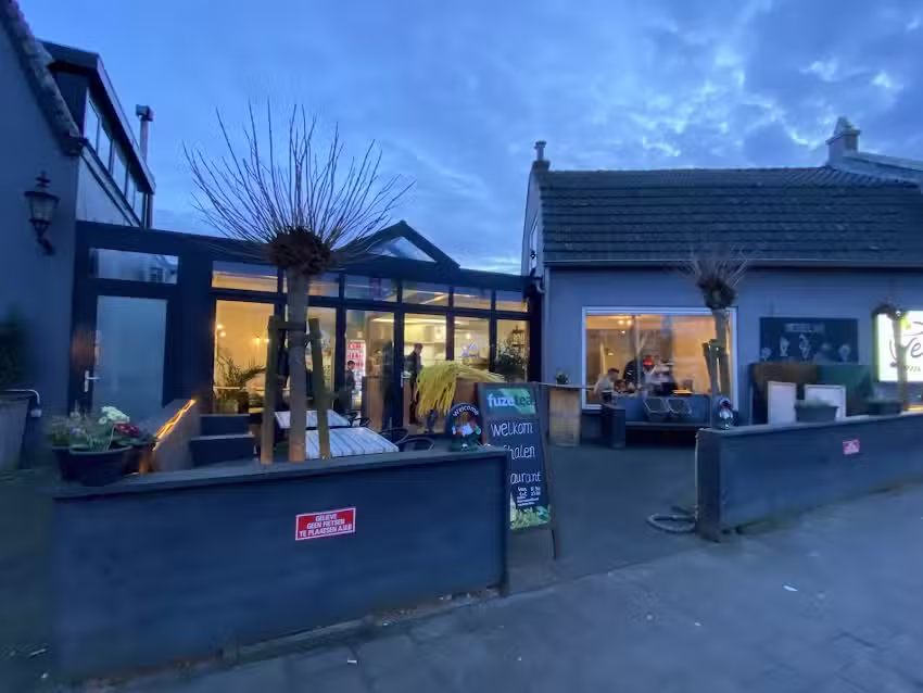Ye&rsquo;s Pizza and Grill