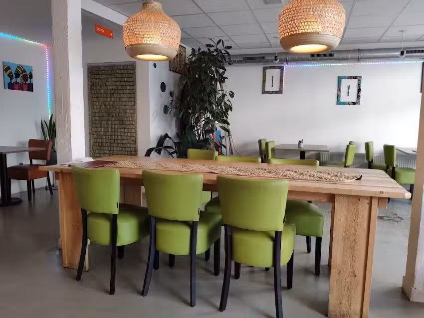 Yummie &ndash; Africana &mdash; Authentic African Restaurant