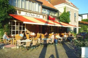 Z&rsquo;Onder Zeil Restaurant & Caf&eacute;